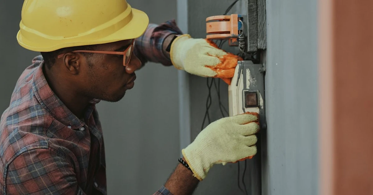 If Your Fuse Board Keeps Tripping, Hire an Electrician