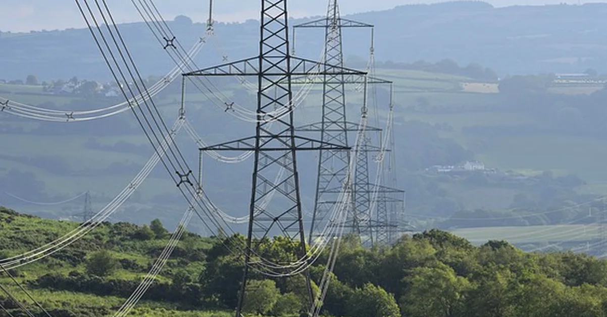 Paying an Electrician Without the Certificate Your Job Needs