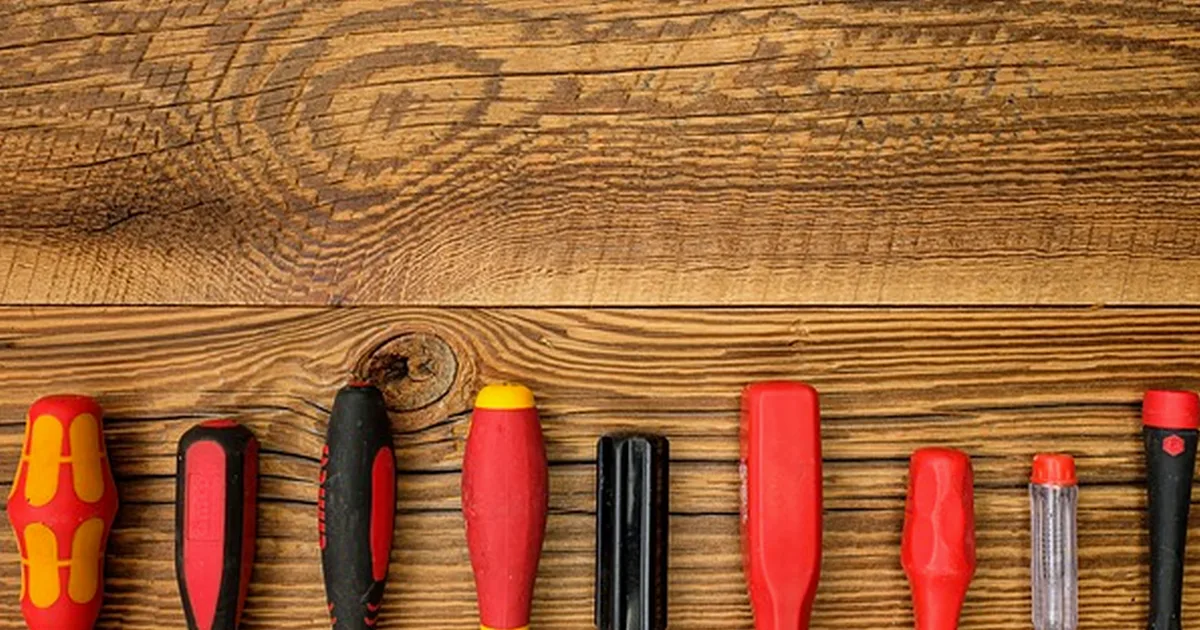 Review-led choices miss Wales’s best electricians
