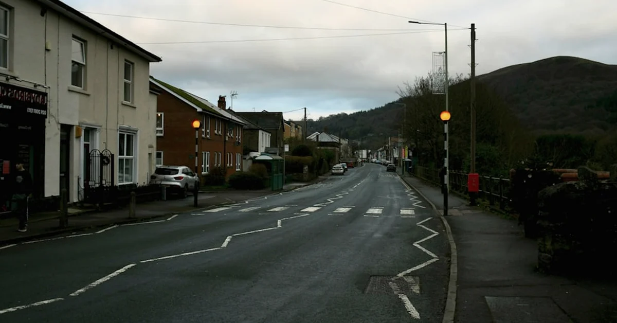 Why electrician prices in Wales jump after the first quote